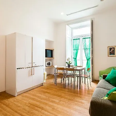 בית הארחה Corso Italia 4*