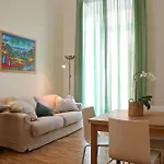 Corso Italia 4*