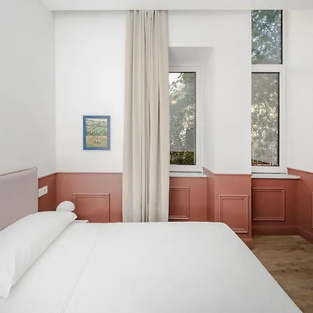 Corso Italia 4*